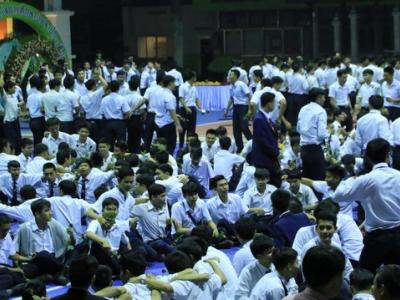 รับประกาศนียบัตร 2558