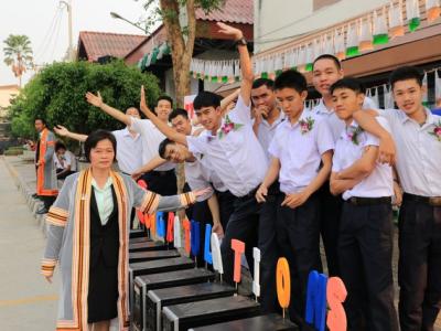 รับประกาศนียบัตร 2558(2)