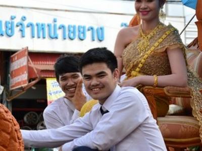 กิจกรรมแห่เทียน (15ก.ค.60)