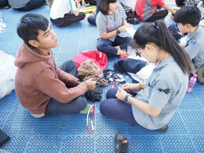 โครงการสิ่งประดิษฐ์สิ่งของเหลือใช้ 2559