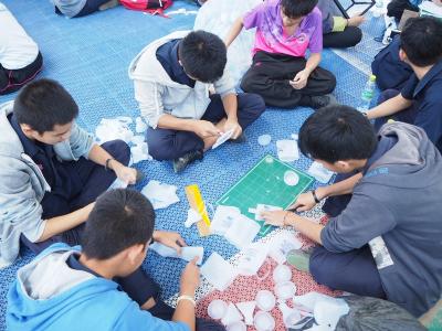 โครงการสิ่งประดิษฐ์สิ่งของเหลือใช้ 2559