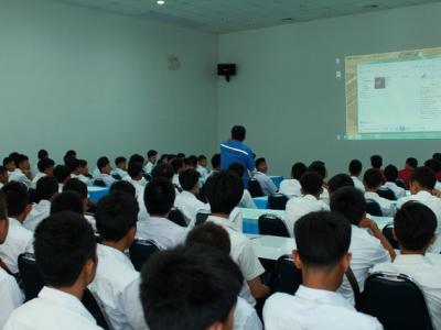 ศึกษาดูงาน ปวช.1 (2556)